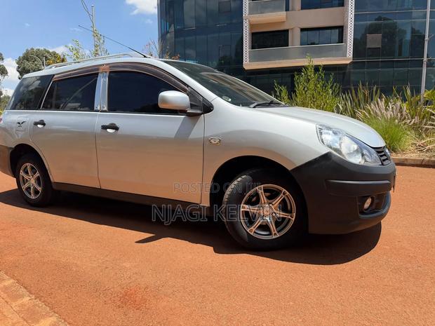 Nissan Advan 2012 Gray