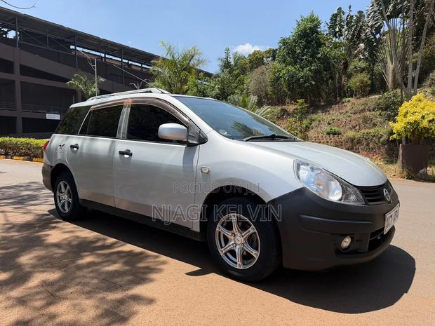 Nissan Advan 2012 Gray