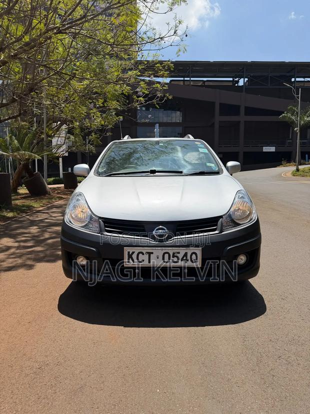 Nissan Advan 2012 Gray