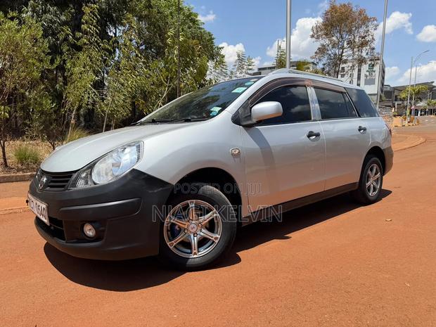 Nissan Advan 2012 Gray