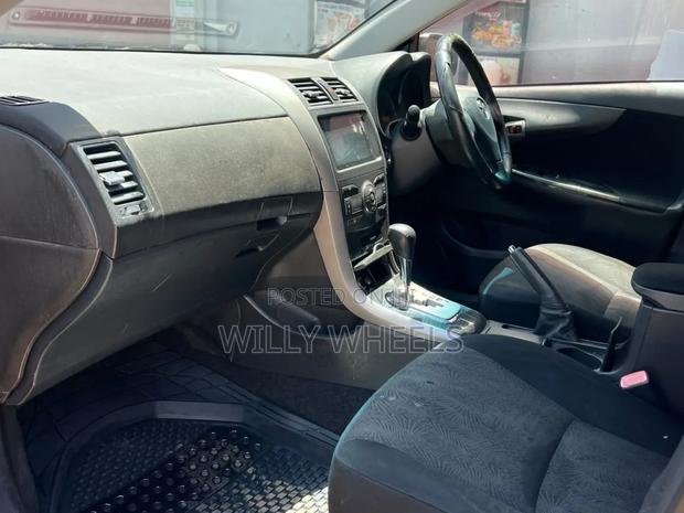 Toyota Corolla Fielder 1.8 Petrol FWD 2008 Silver