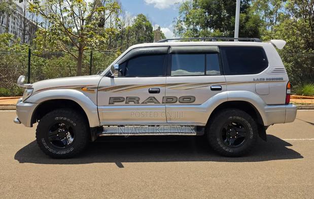 Toyota Land Cruiser Prado 1998 Gray