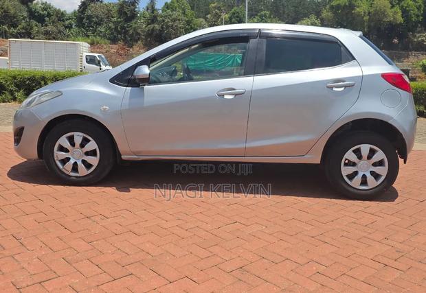 Mazda Demio 2012 Silver