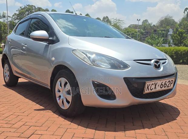 Mazda Demio 2012 Silver