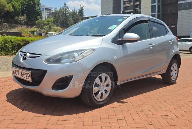 Mazda Demio 2012 Silver