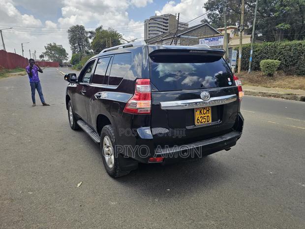 Toyota Land Cruiser Prado 2016 Black