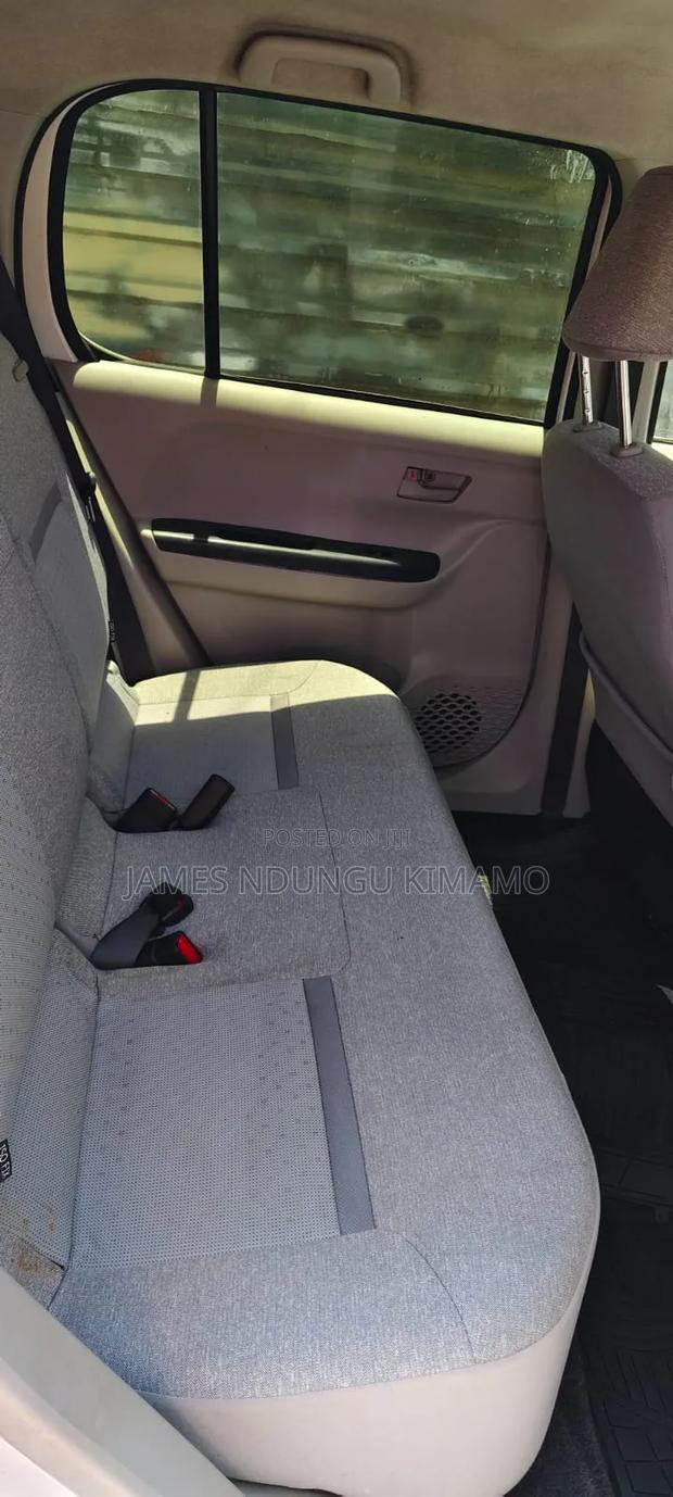 Toyota Passo 2012 Pearl