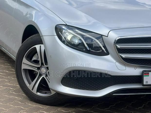 Mercedes-Benz E200 2017 Silver