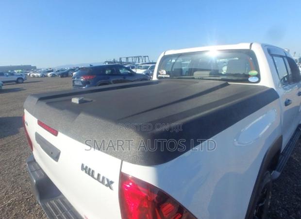 Toyota Hilux Revo Double Cab Deisel 2.4 AWD 2019 White