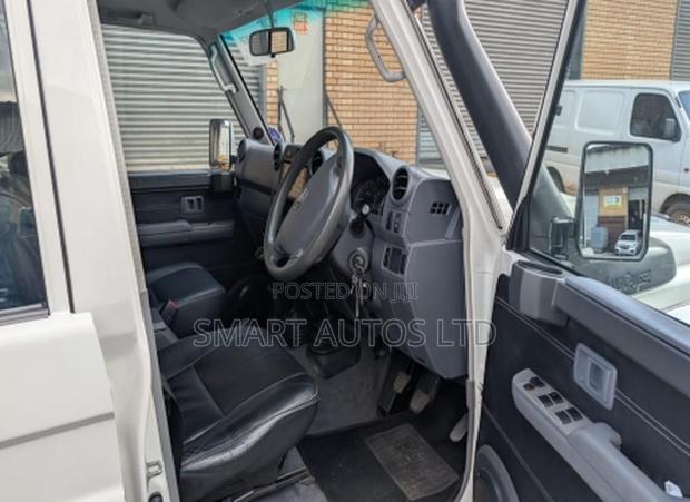 Toyota Land Cruiser 79 Series 2019 Off white