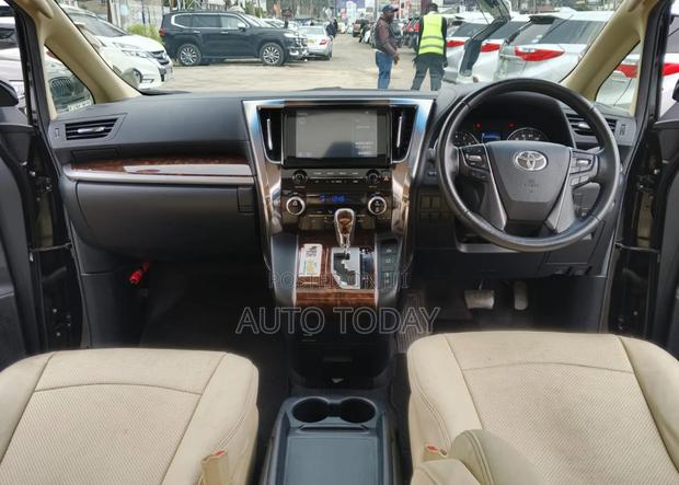Toyota Alphard 2.5 Petrol FWD 2020 Black