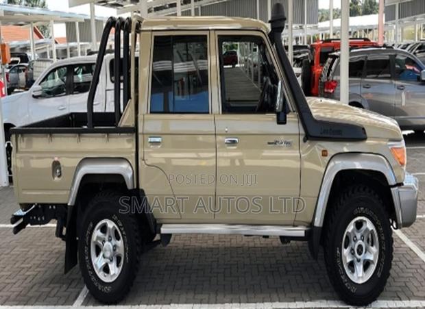 Toyota Land Cruiser 79 Series 2021 Beige