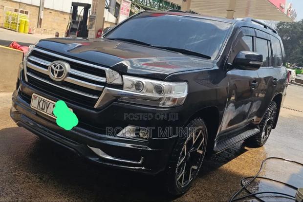 Toyota Land Cruiser 4.6 V8 ZX 2013 Black
