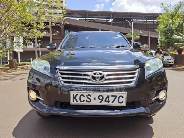 Toyota Vanguard 2011 Black