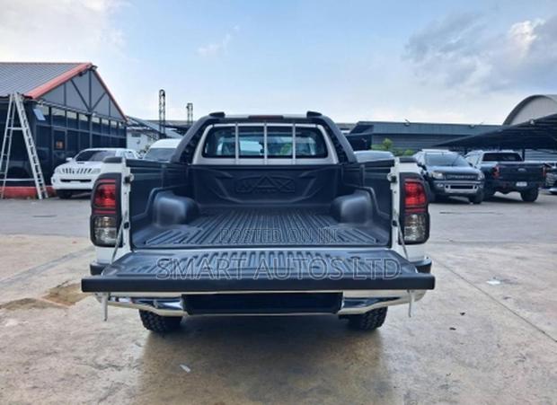 Toyota Hilux Revo Single Cab Deisel 2.4 RWD 2019 Pearl