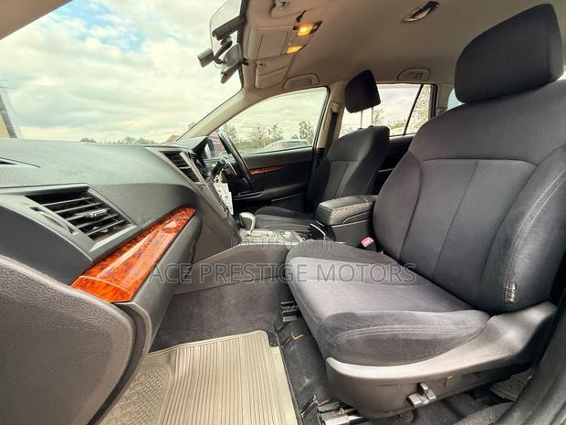 Subaru Outback 2010 Gray