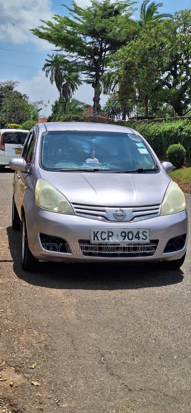 Nissan Note 1.4 2010 Purple