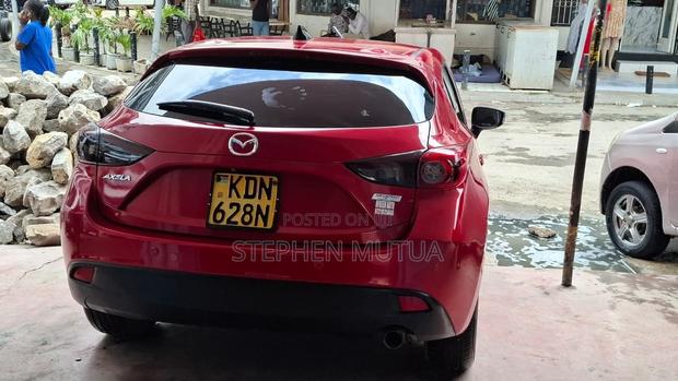 Mazda Axela 2016 Red