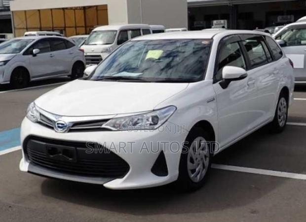 Toyota Corolla Fielder 1.5 Hybrid FWD 2019 Off white