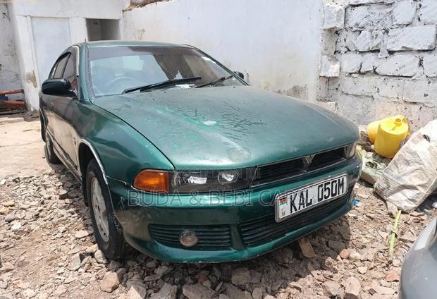 Mitsubishi Galant 2000 Green