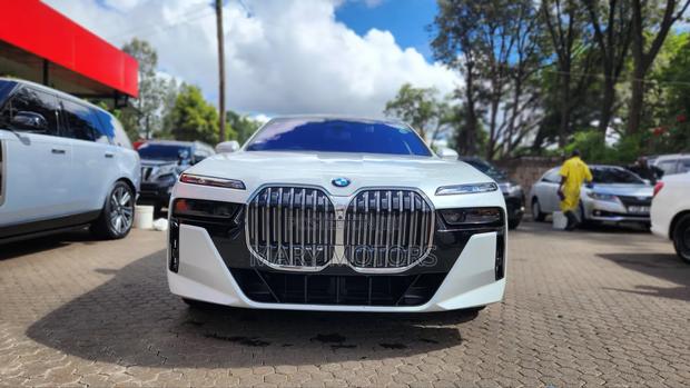 New BMW 7 Series 740i xDrive 2024 White