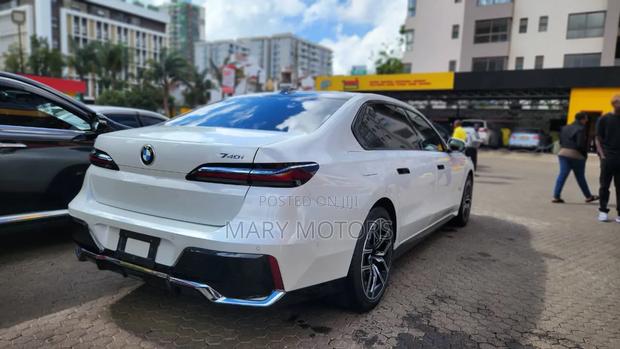 New BMW 7 Series 740i xDrive 2024 White