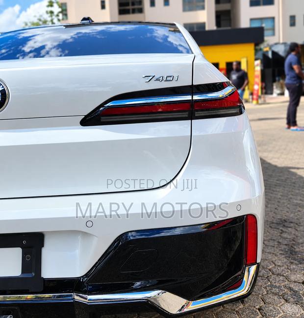New BMW 7 Series 740i xDrive 2024 White