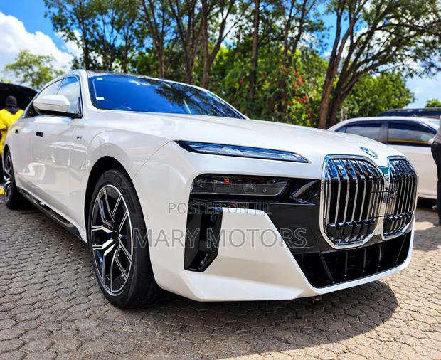 New BMW 7 Series 740i xDrive 2024 White