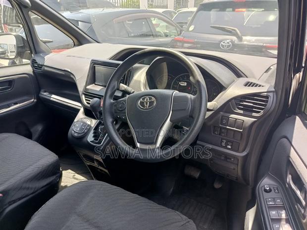 Toyota Noah 2.0 FWD (8 Seater) 2020 Black