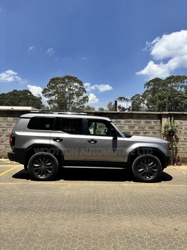 Toyota Land Cruiser Prado 2025