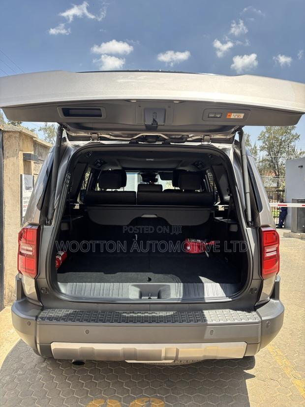Toyota Land Cruiser Prado 2025