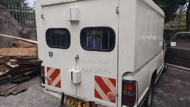 Mitsubishi L200 1997 White