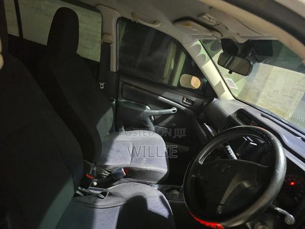 Toyota Probox 2017 Silver