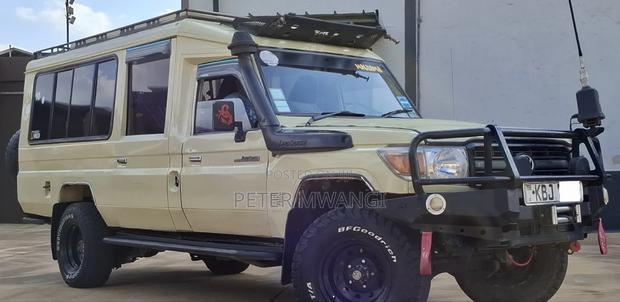 Toyota Land Cruiser 2009 Gray