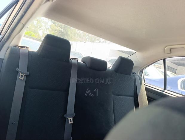 Toyota Corolla Fielder 1.5 Hybrid FWD 2019 Silver