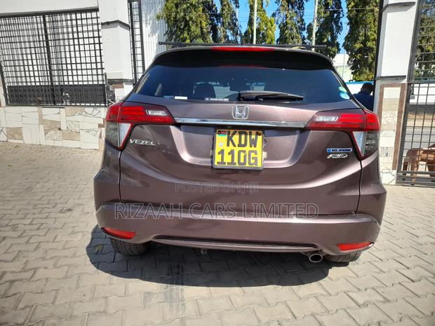 Honda Vezel 1.5 Hybrid 2WD 2018 Purple