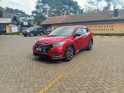 Honda Vezel 2018 Red for sale