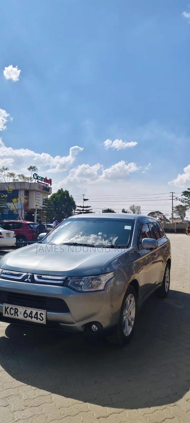Mitsubishi Outlander 2012 Silver