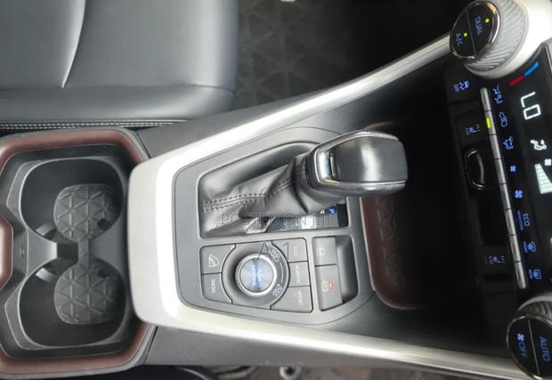 Toyota RAV4 XLE Premium AWD 2020 Black