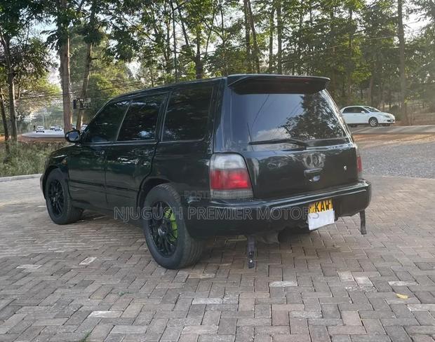 Subaru Forester 2000 Black