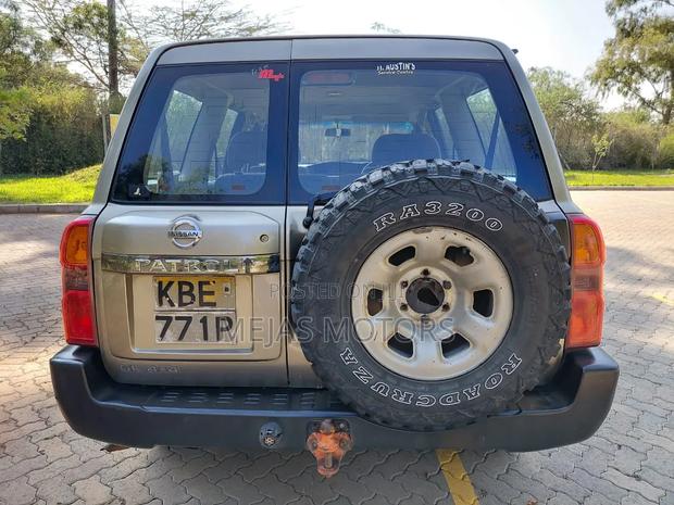 Nissan Patrol 2009 Silver