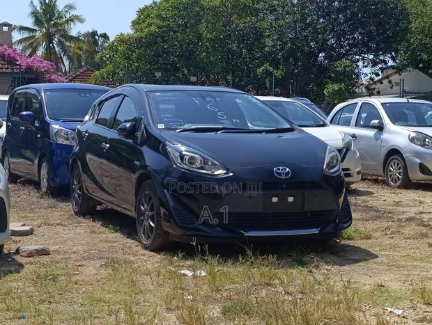 Toyota Aqua 2019 Matt Black
