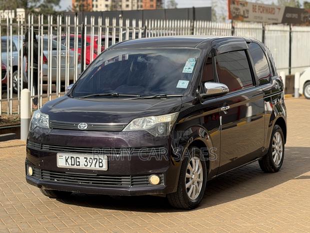 Toyota Spade 2014 Black