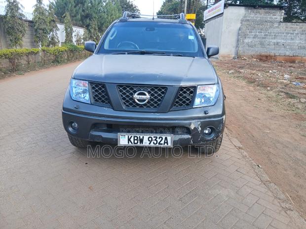 Nissan Navara 2007 Gray