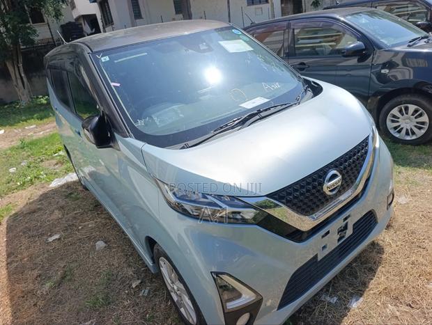 Nissan Dayz 2019 Blue