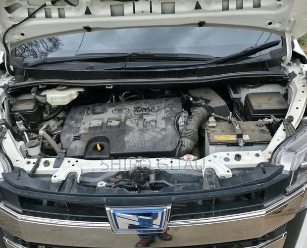 Toyota Noah 2019 White