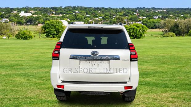 Toyota Land Cruiser Prado 2.8 2019 Pearl