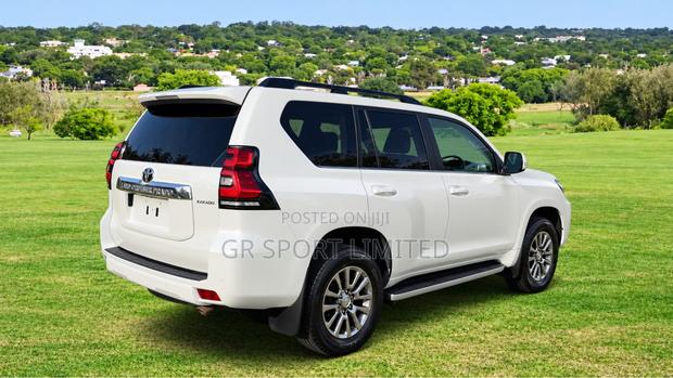 Toyota Land Cruiser Prado 2.8 2019 Pearl