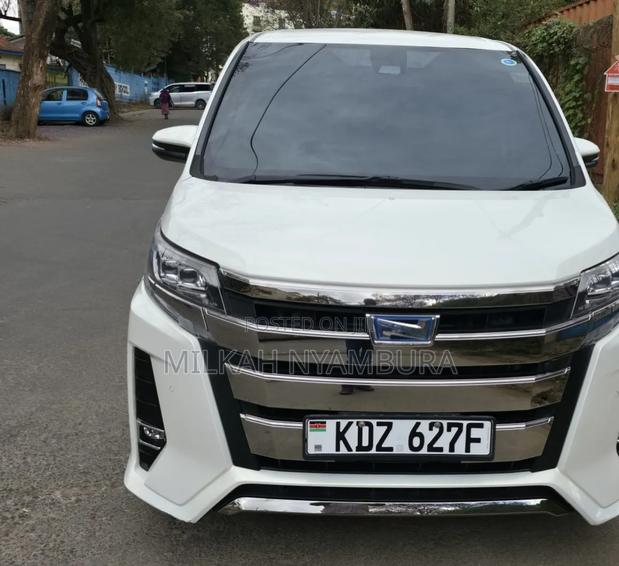 Toyota Noah 2019 White
