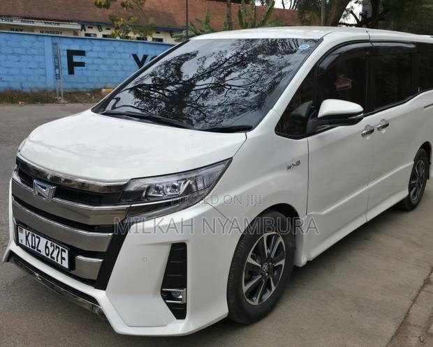 Toyota Noah 2019 White